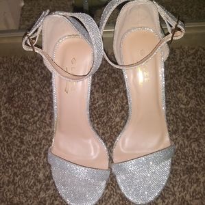 Size 7 never worn glitter heels